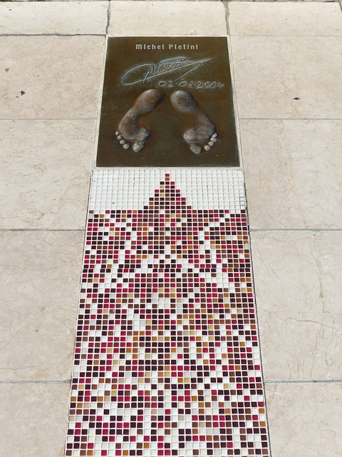 罗马诺：尤文有意在今夏引进阿德耶米，已经接触球员经纪人.