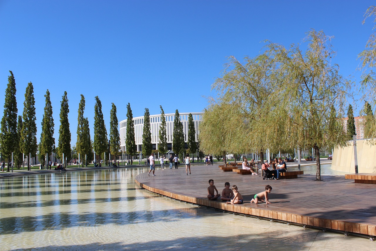 罗马诺：尤文有意在今夏引进阿德耶米，已经接触球员经纪人.